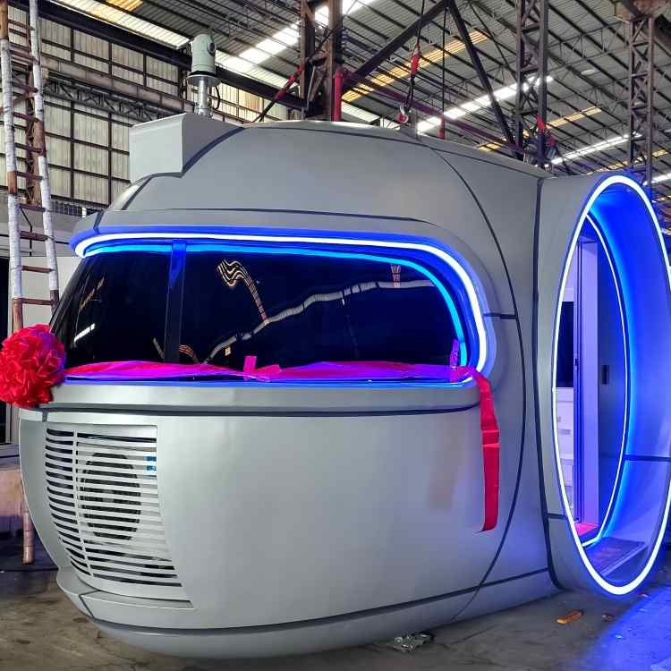 Space Capsule House A2